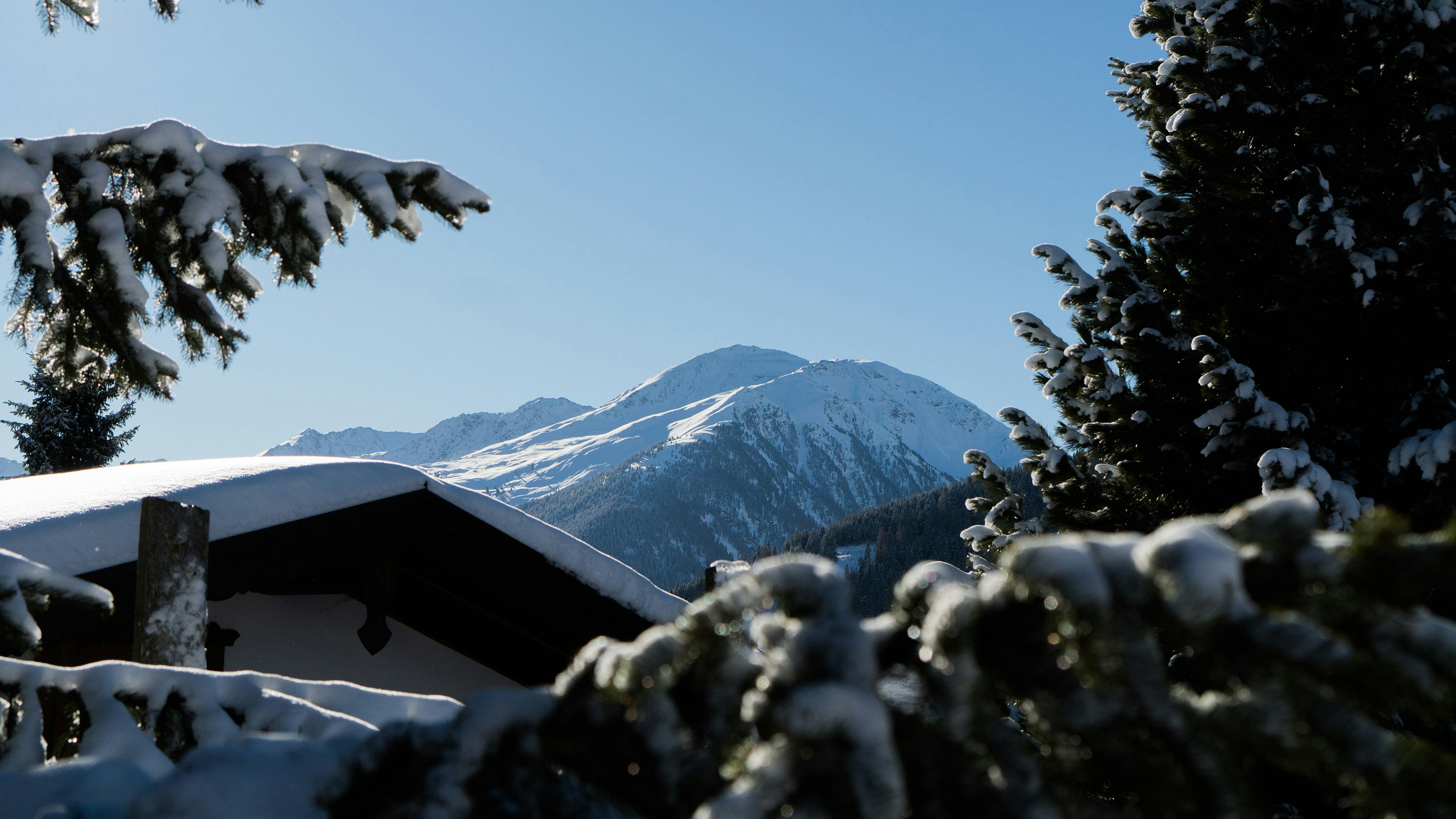 landscape photography of white and black mountain